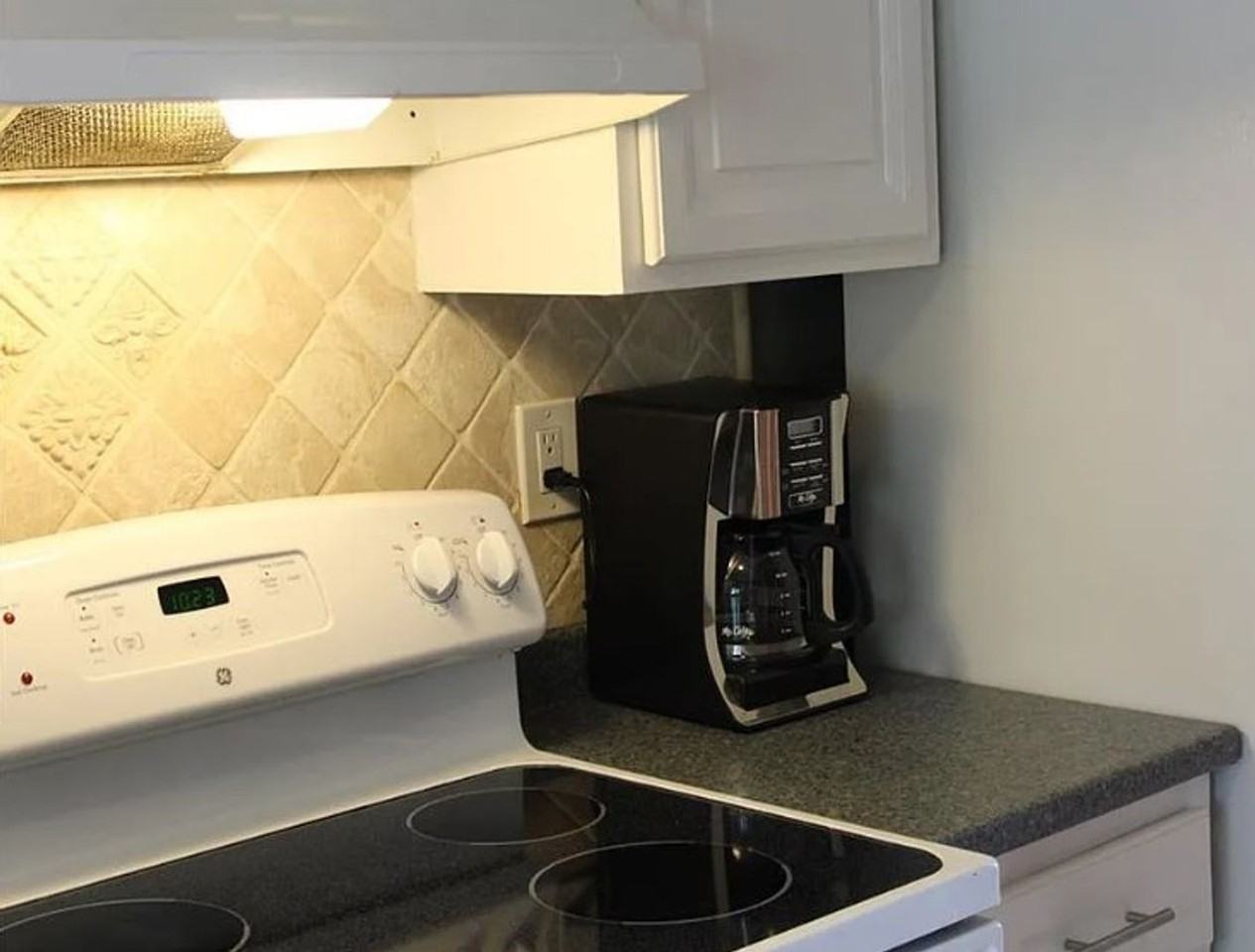 15 Renwick St #2 - Photo 6 of 27