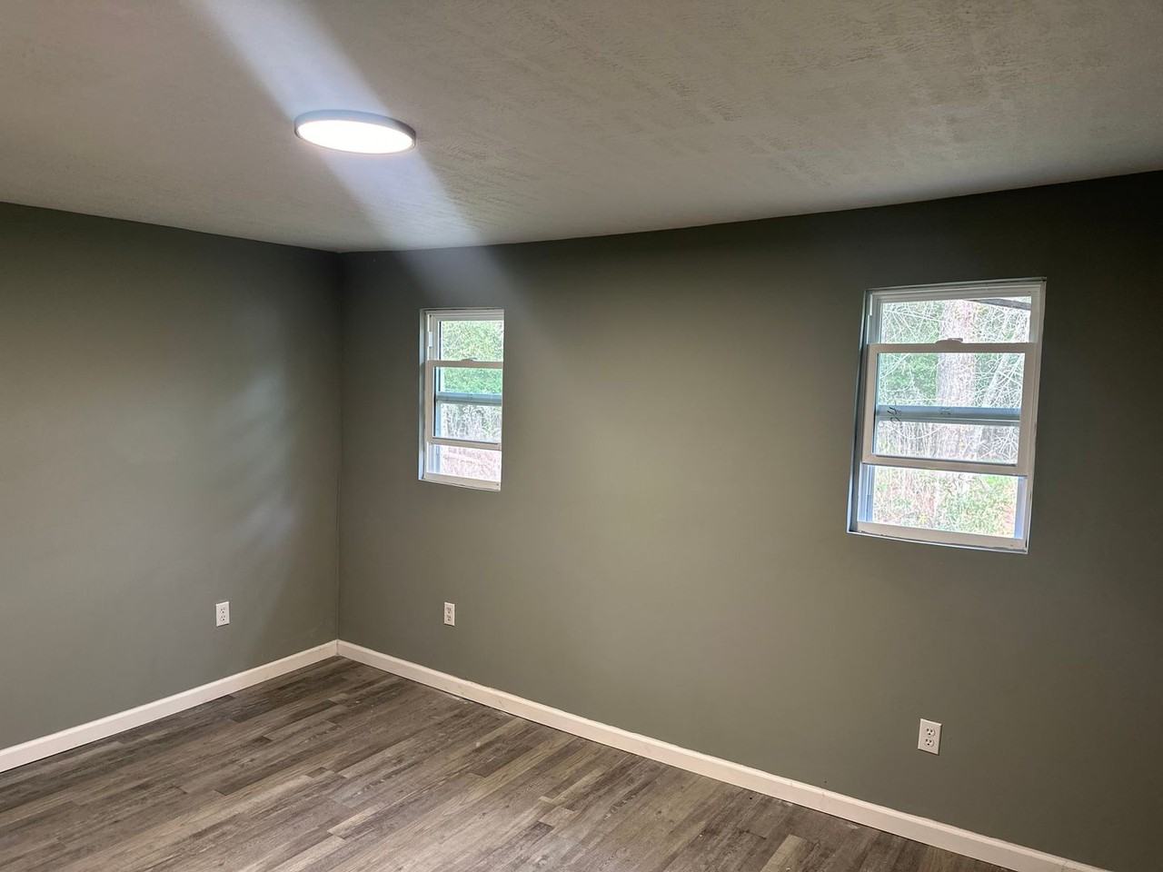 129 Industrial Blvd - Photo 6 of 14