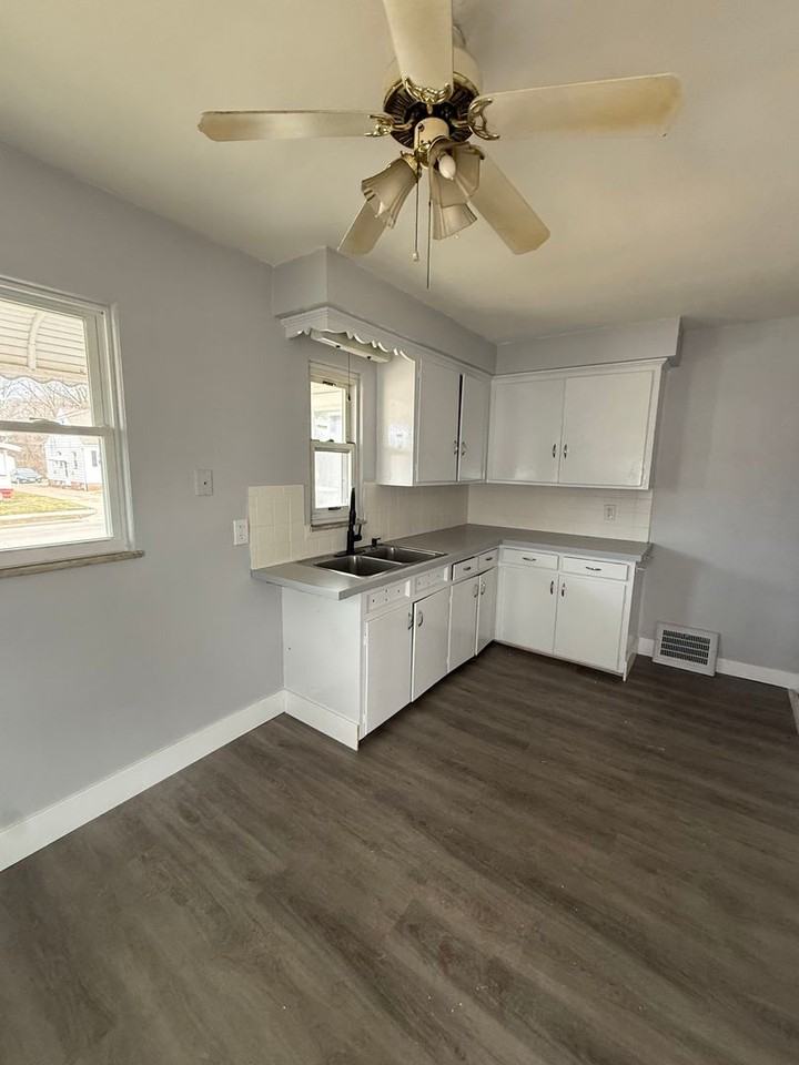 11712 Mccracken Rd - Photo 3 of 8