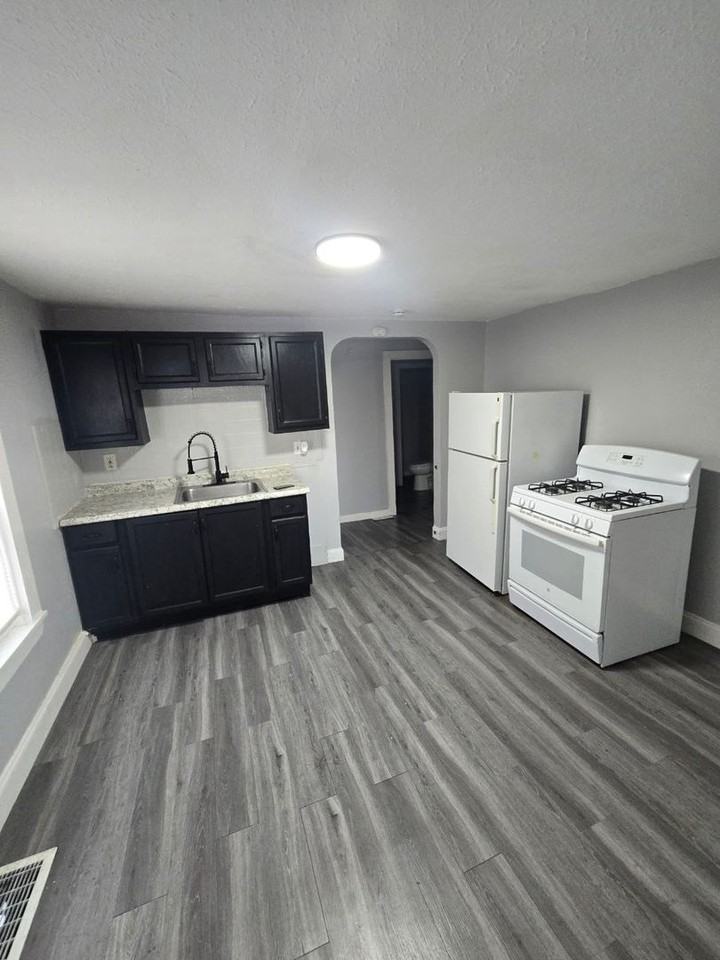 8110 Spafford Rd - Photo 4 of 4