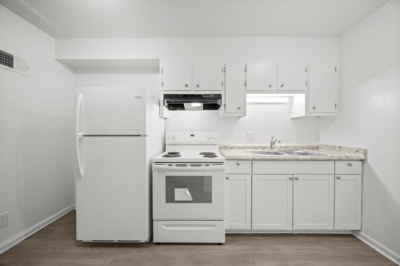 1 Bedroom/ 1 Bath apartment - Photo 7 of 20