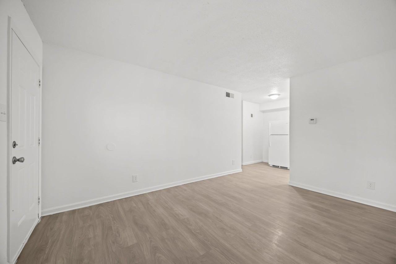 1 Bedroom/ 1 Bath apartment - Photo 5 of 20