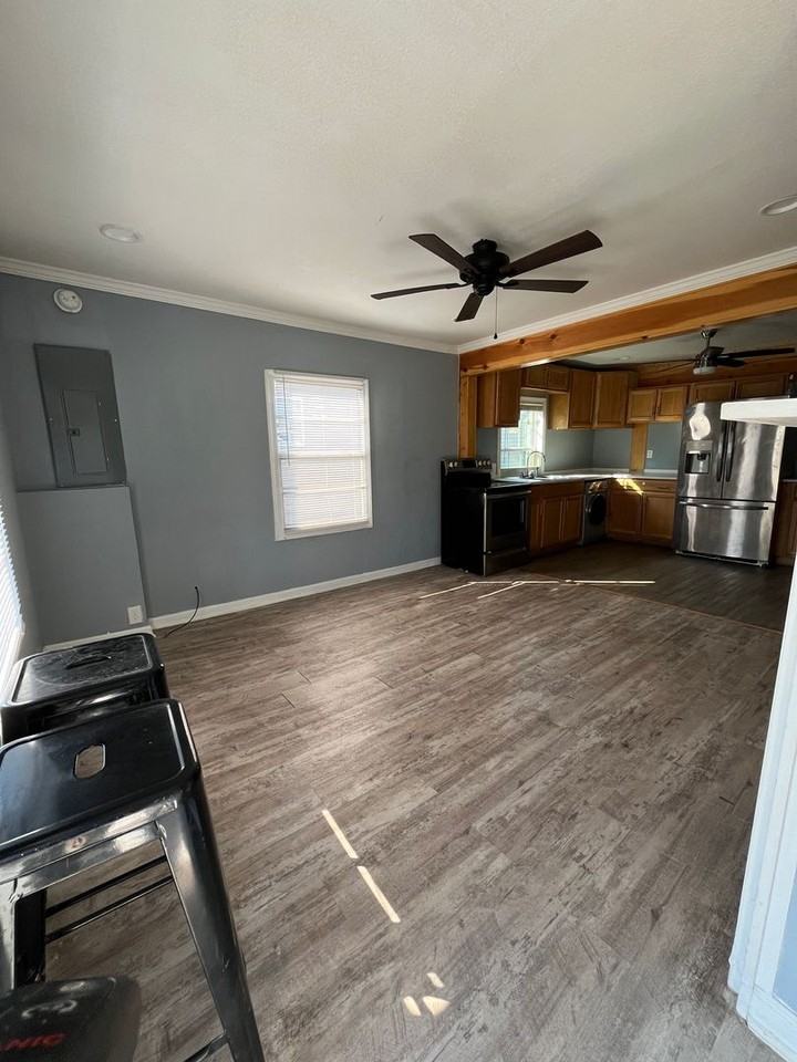 2635 Royal St - Photo 4 of 31