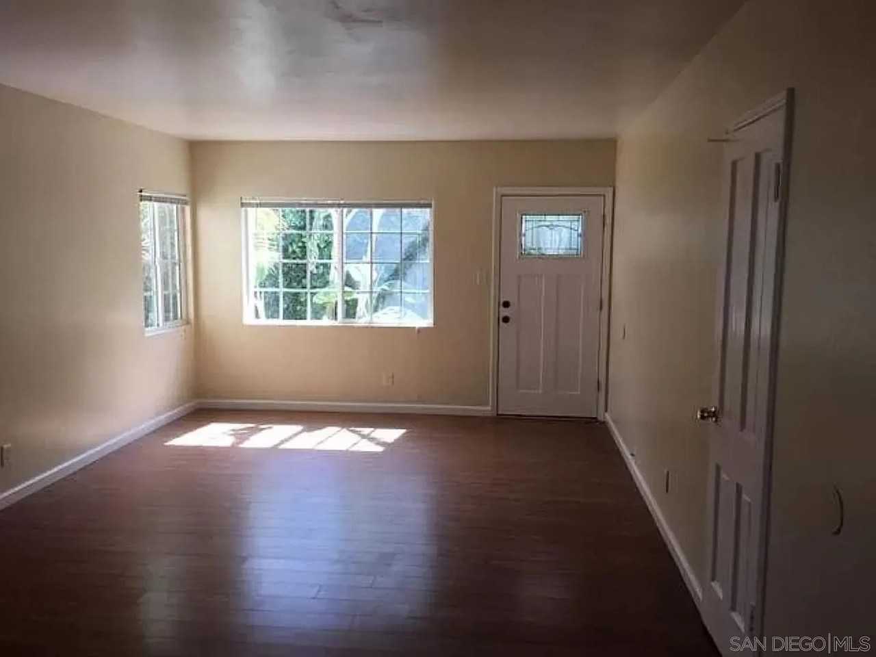 3680 Voltaire St - Photo 6 of 8