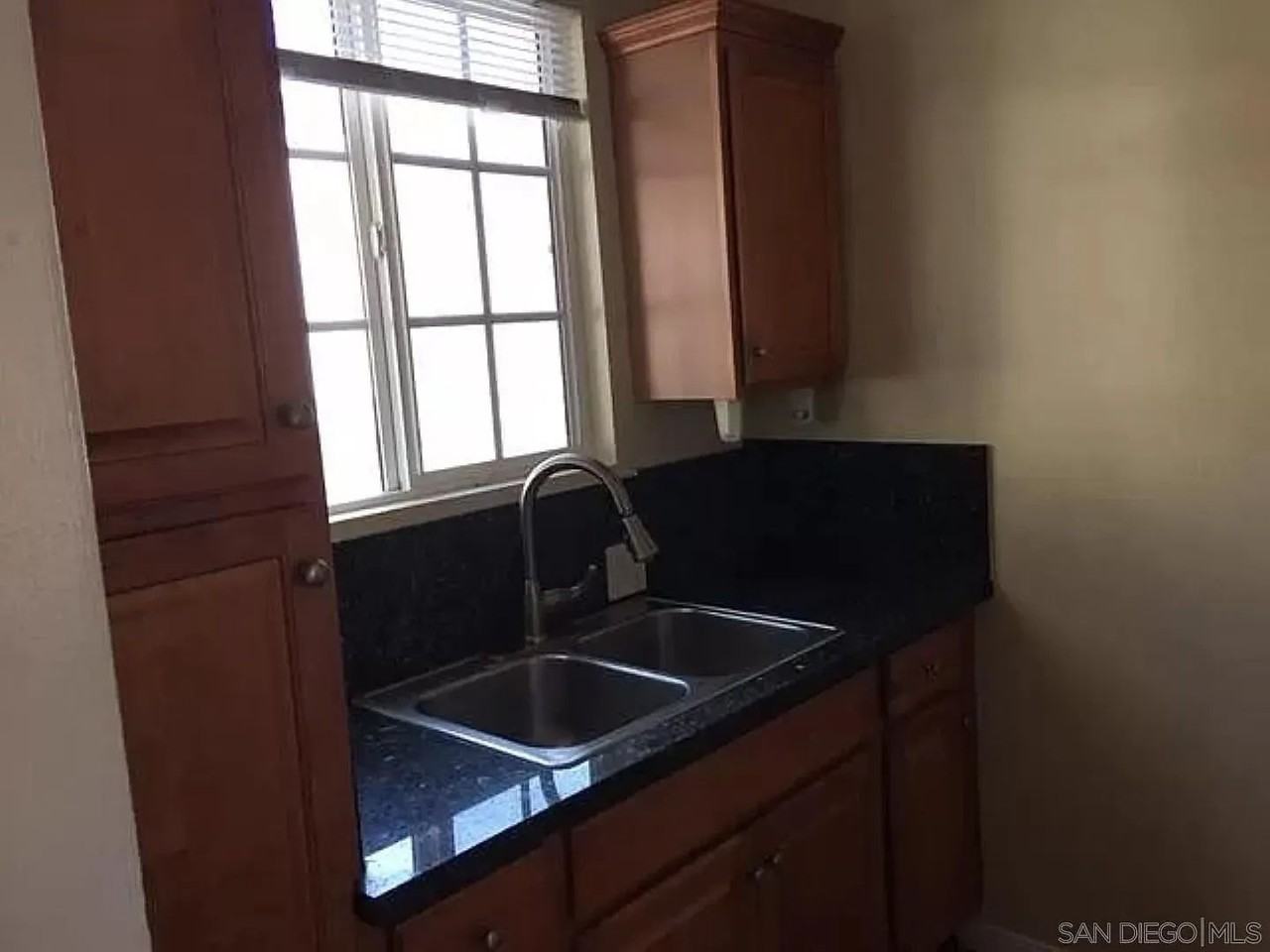 3680 Voltaire St - Photo 7 of 8