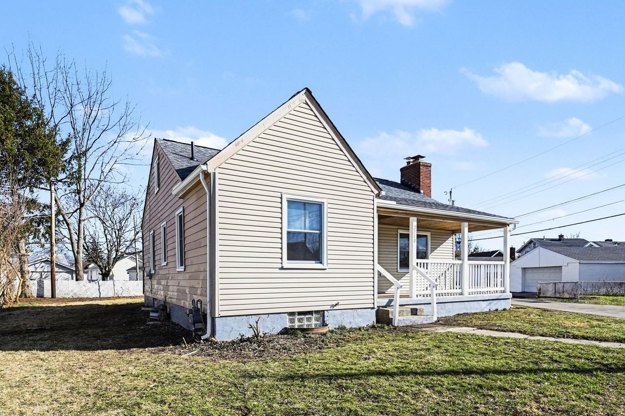 2710 Hazel Ave - Photo 4 of 42