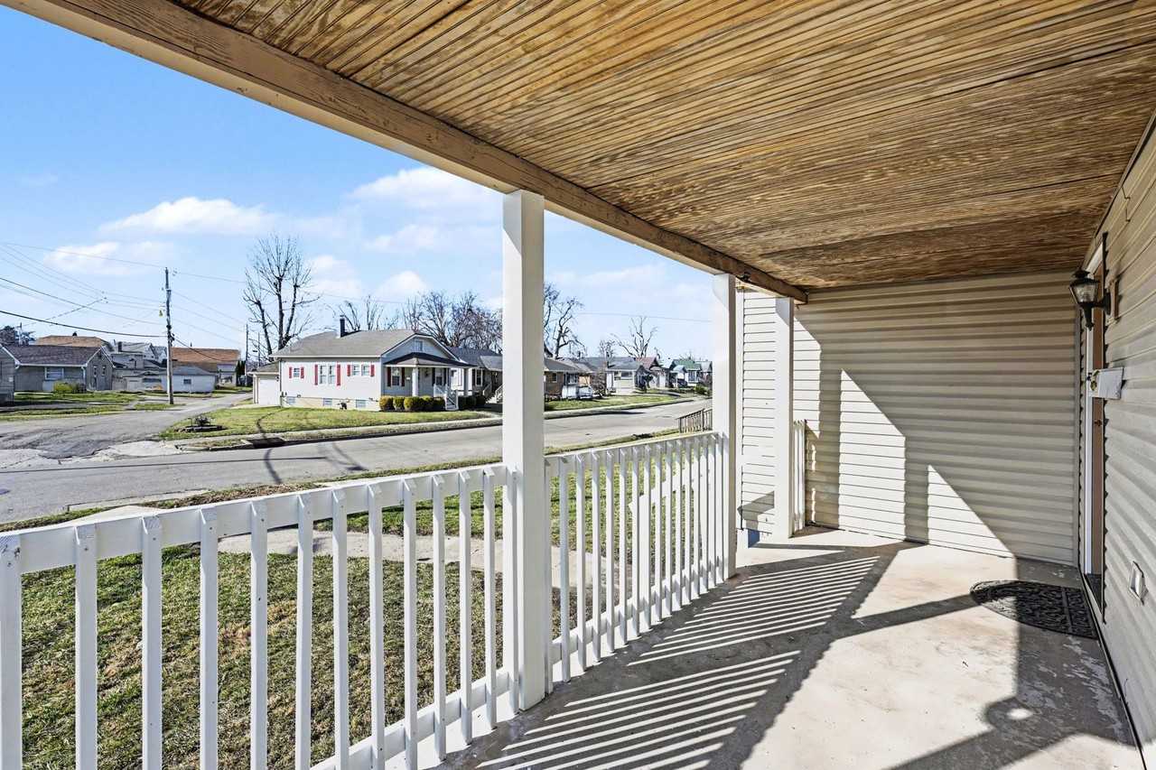 2710 Hazel Ave - Photo 7 of 42