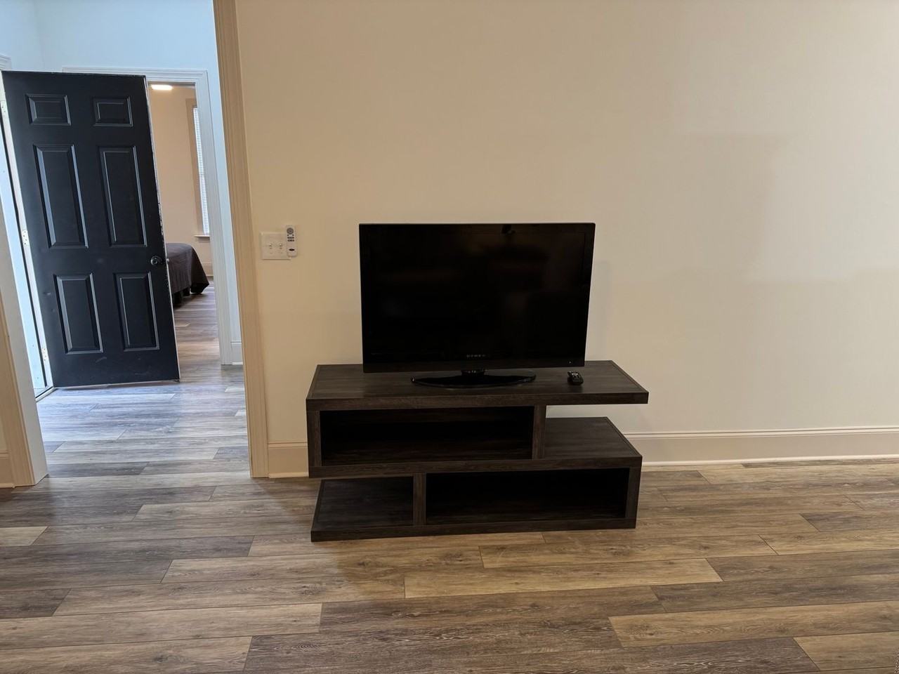 309 S Confederate Ave - Photo 7 of 21