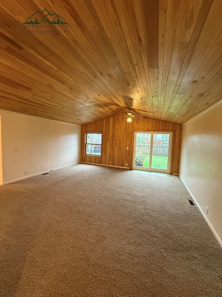 33100 Whetham Way - Photo 4 of 26