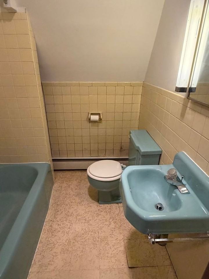 1651 Perkiomen Ave - Photo 3 of 8