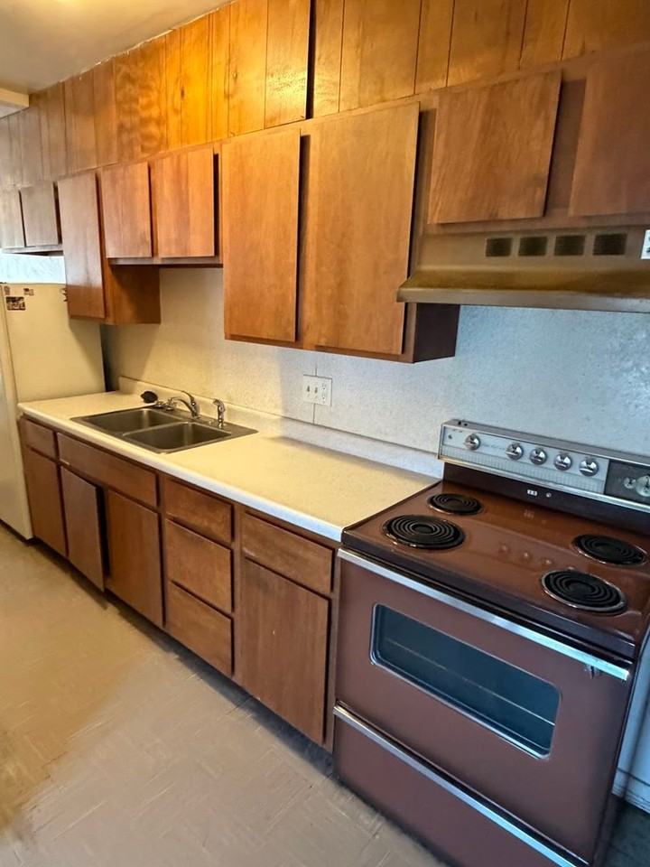 1651 Perkiomen Ave - Photo 5 of 8