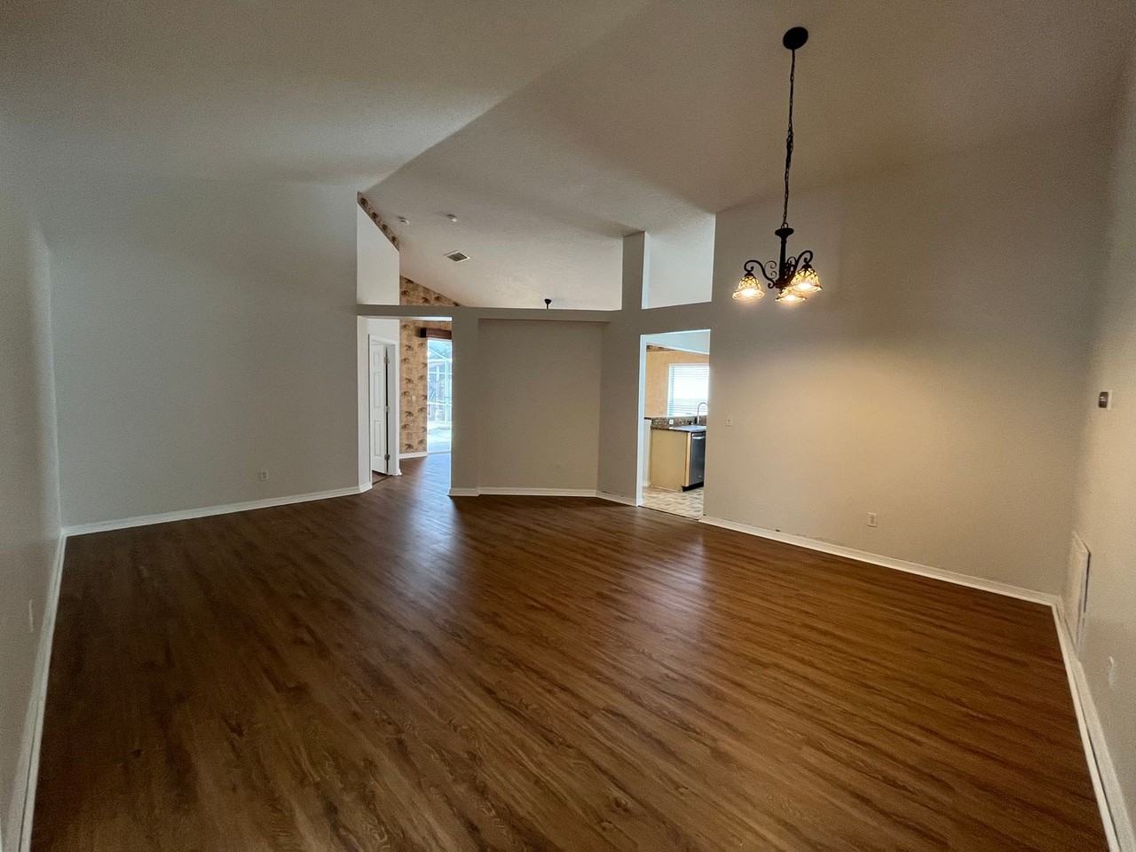 12412 Castlemain Trl - Photo 2 of 28