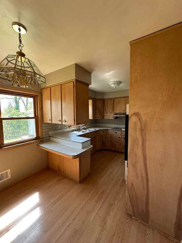 401 Hilltop Rd - Photo 6 of 16