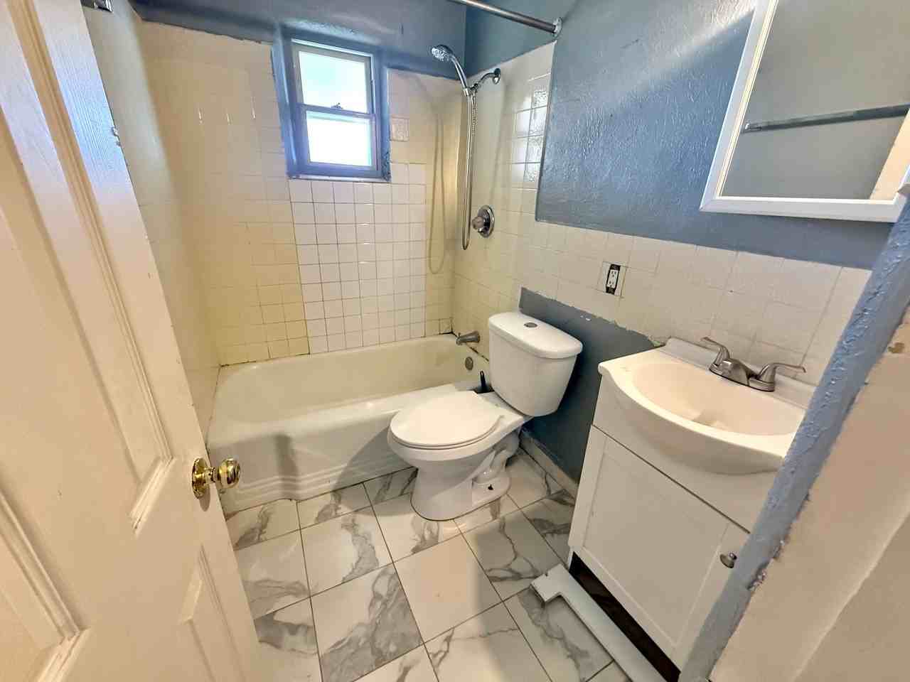 472 60th St Nw - Photo 5 of 9