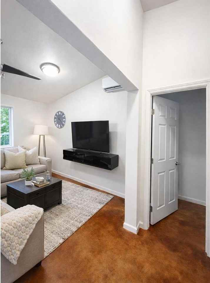 51313 Mitts Way - Photo 3 of 21