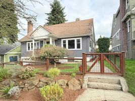 featured image of 2908 Queen Anne Ave N