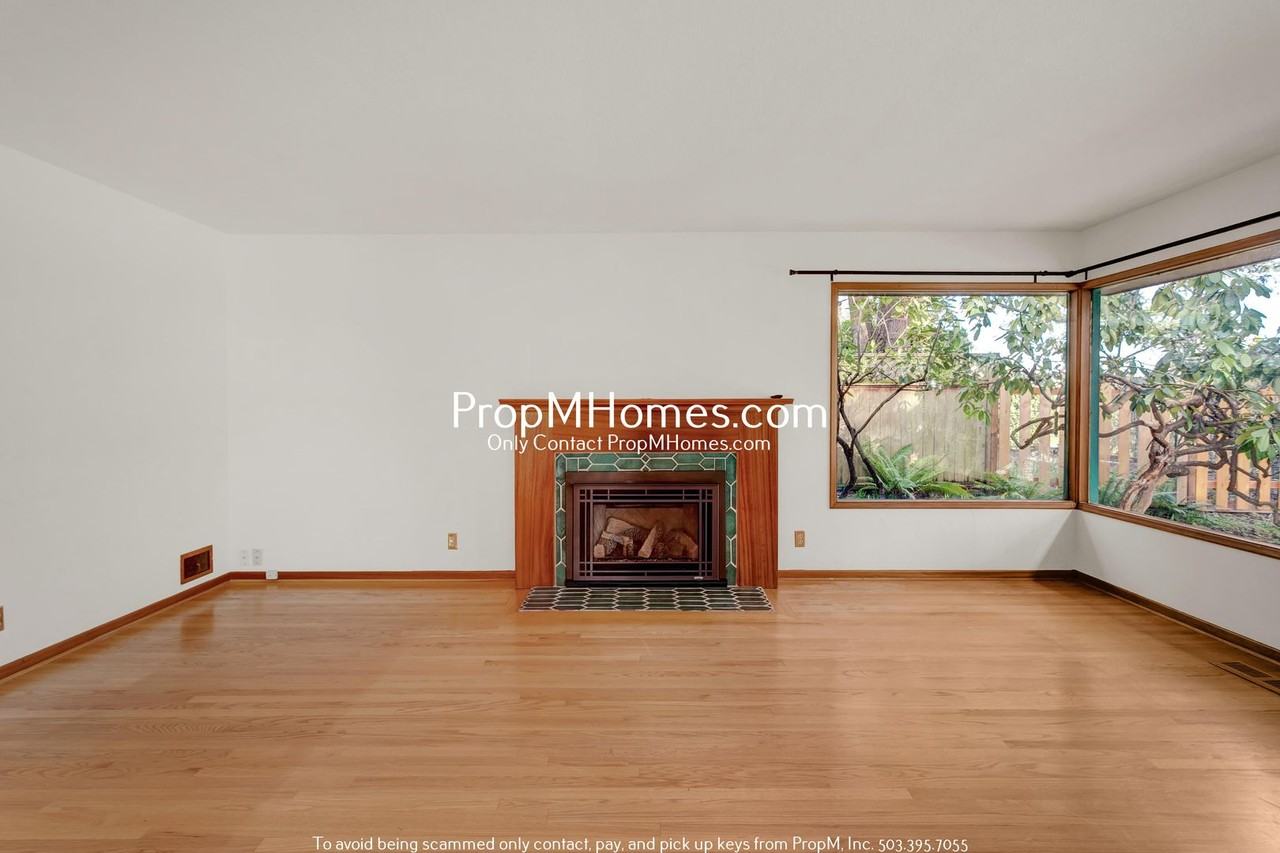 7133 Sw 2nd Ave - Photo 2 of 26