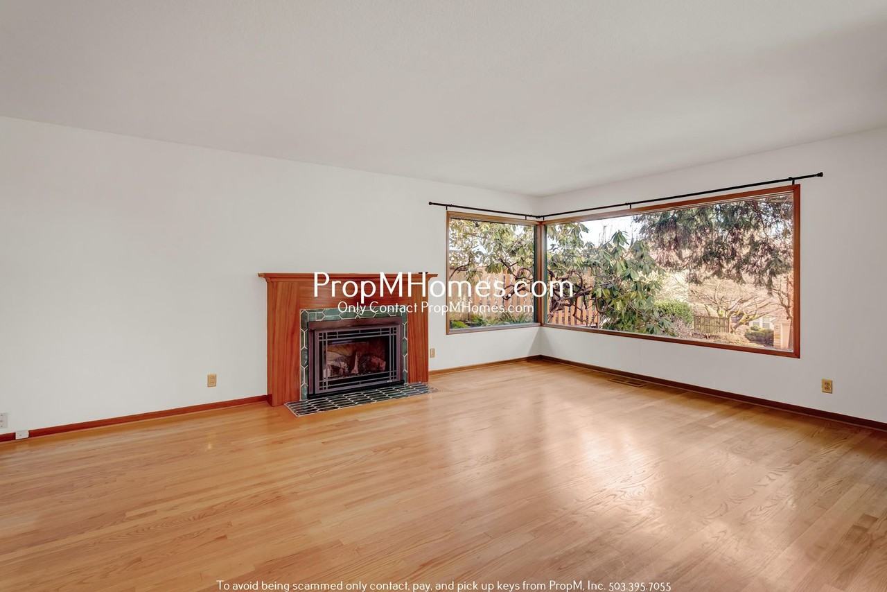 7133 Sw 2nd Ave - Photo 3 of 26