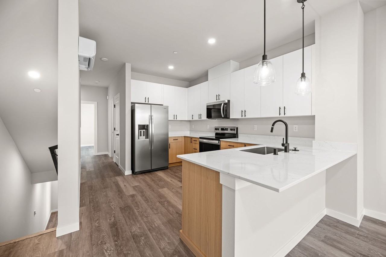 16503 13th Ave W #B1 - Photo 4 of 23