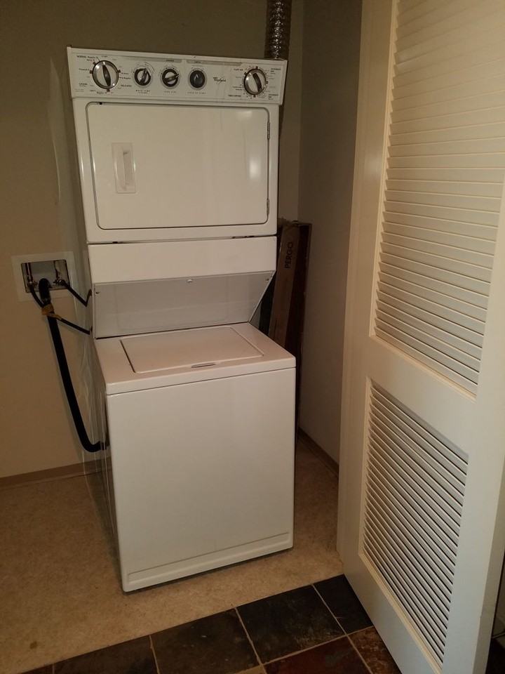 1515 Dock St - Photo 4 of 15