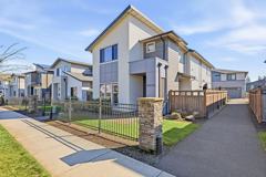 16536 Se Pleasant Valley Pkwy - Photo 1 of 1