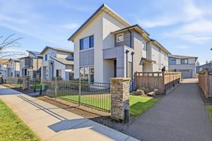 featured image of 16536 Se Pleasant Valley Pkwy