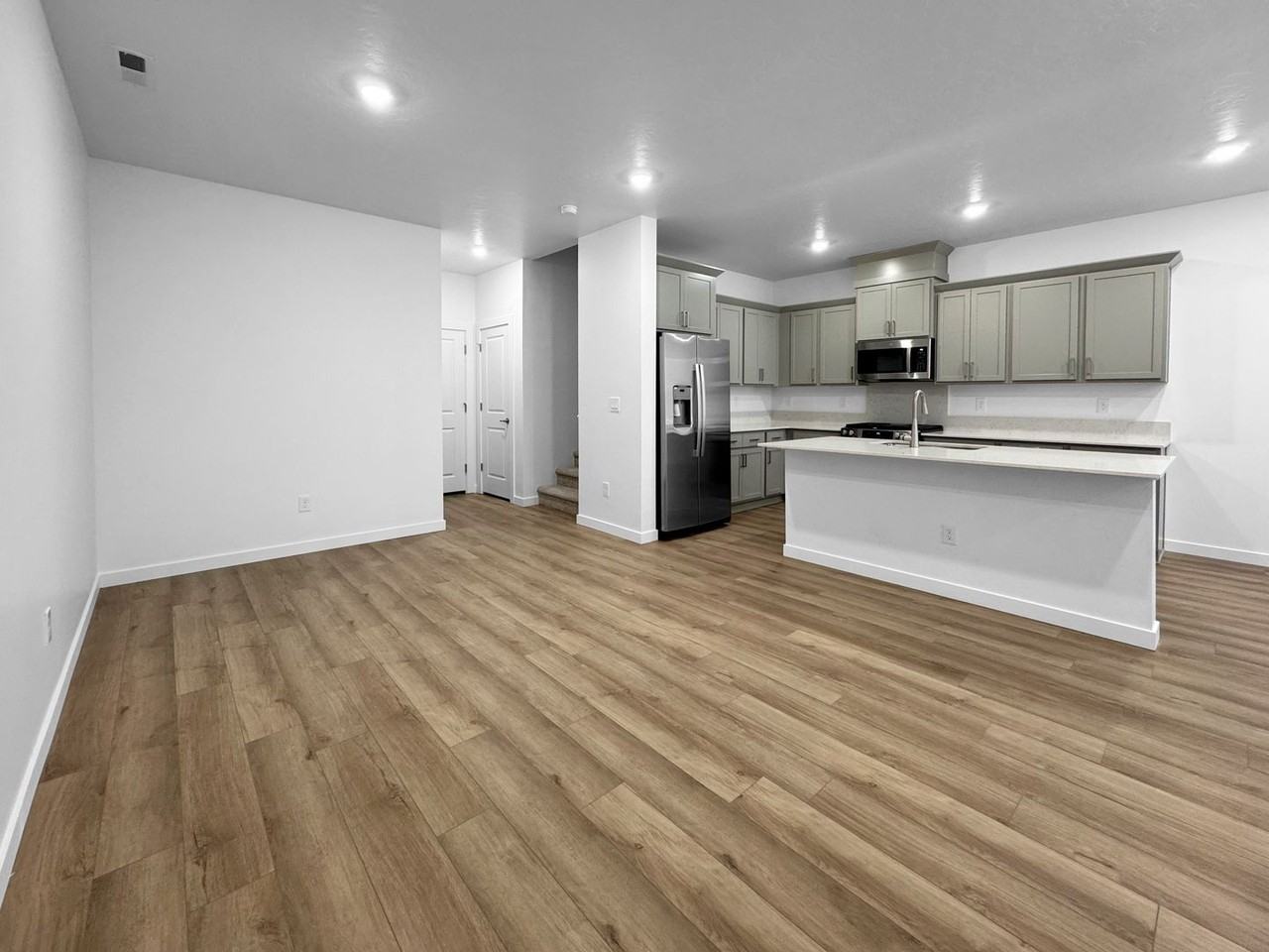 4120 W Perspective St - Photo 3 of 22