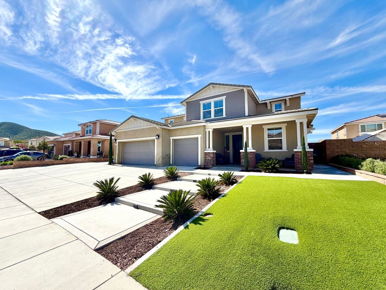 27221 Buckaroo Cir - Photo 2 of 50