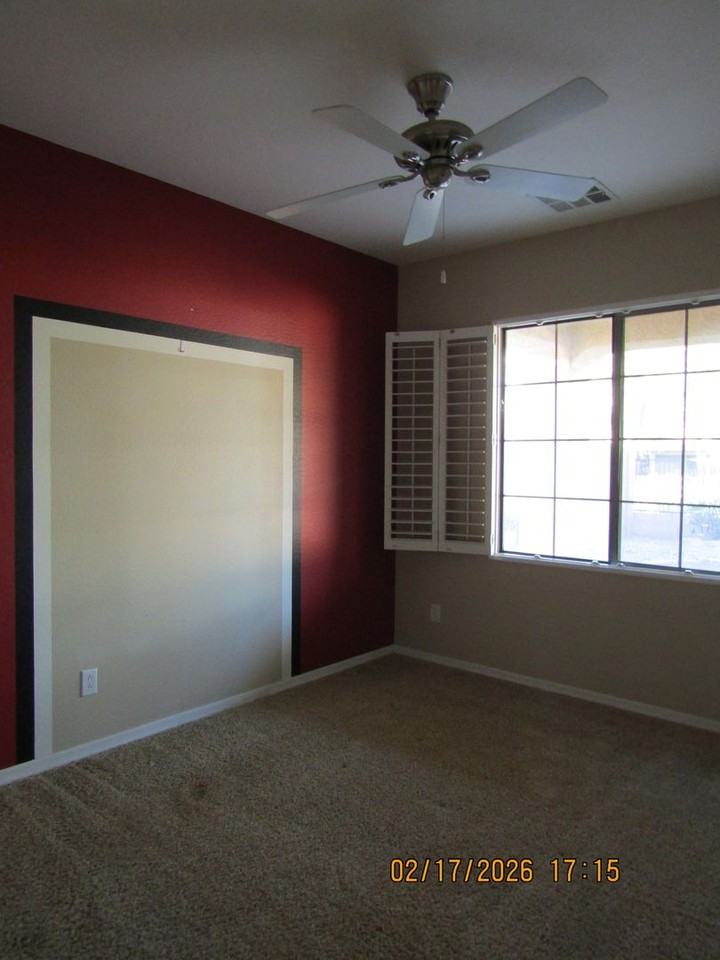 944 E Jacob St - Photo 7 of 24