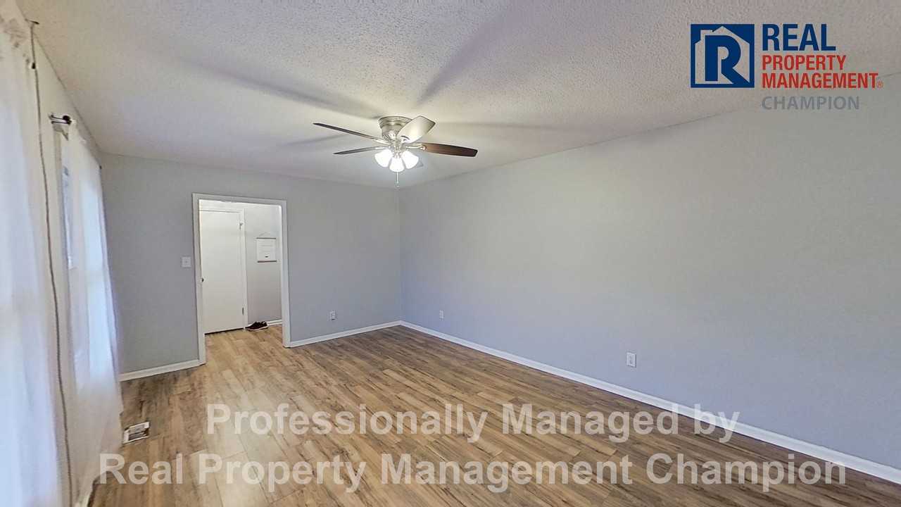 102 Northview Ct - Photo 3 of 20