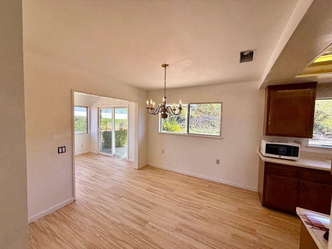 12445 Pipo Rd - Photo 4 of 16