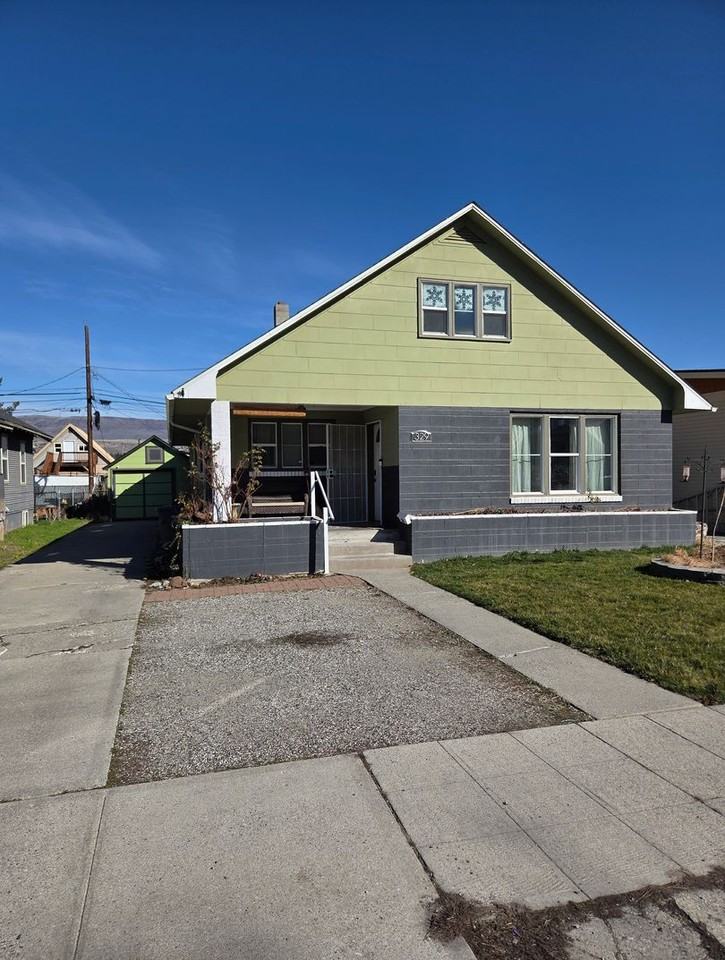 329 Methow St - Photo 2 of 19