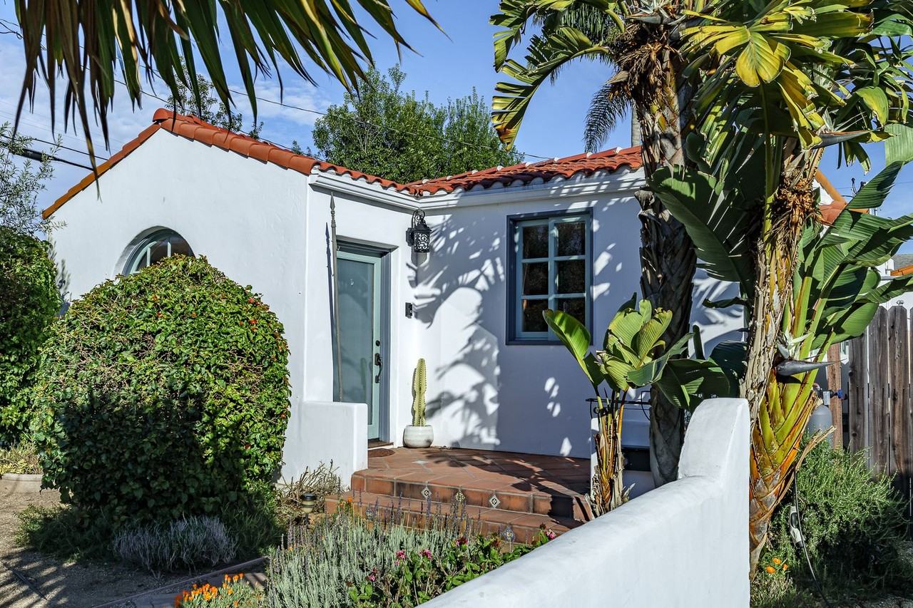 32 S Catalina St - Photo 2 of 31