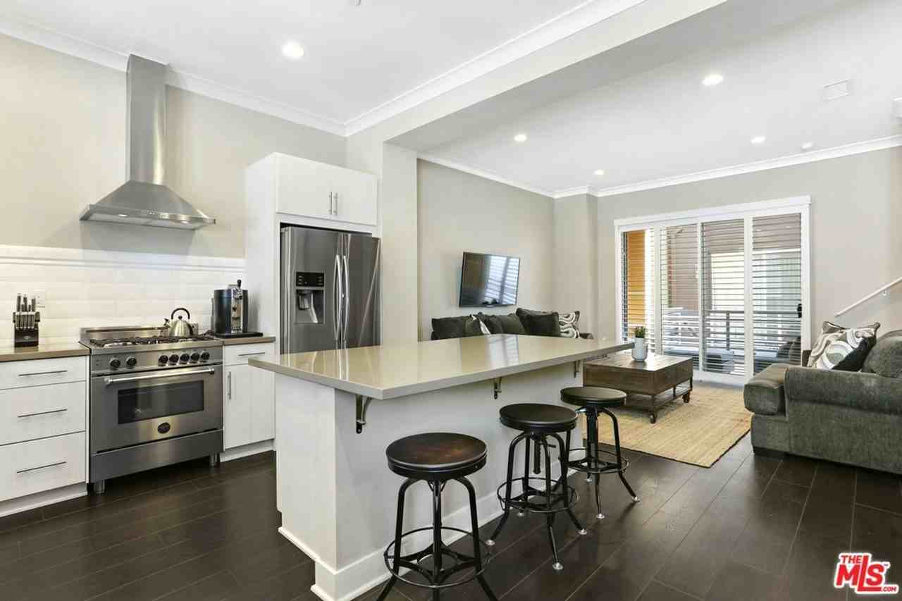 2202 Edendale Ln - Photo 2 of 27