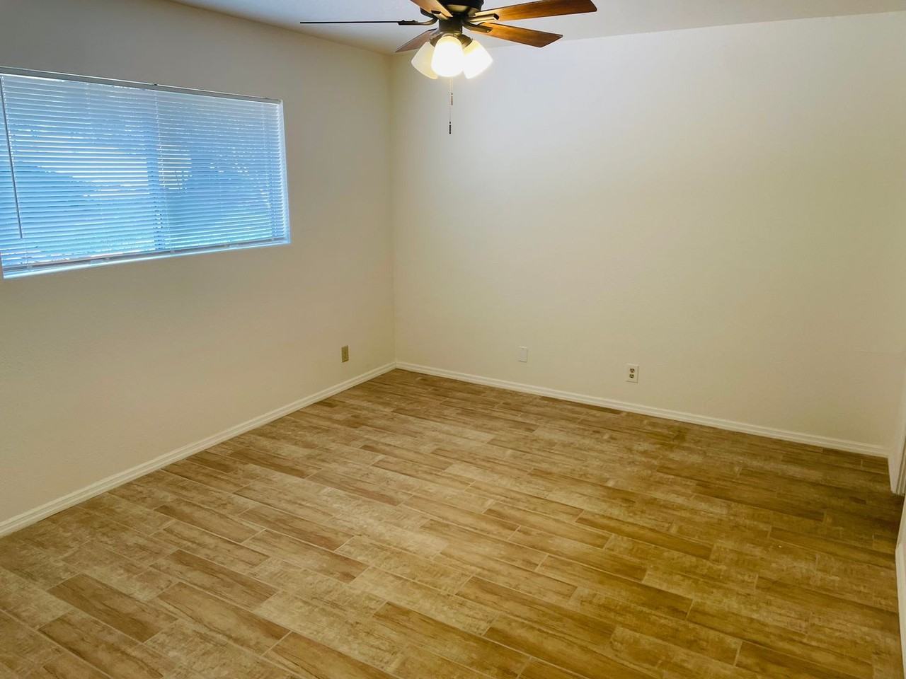 185 Sierra Rd - Photo 4 of 14