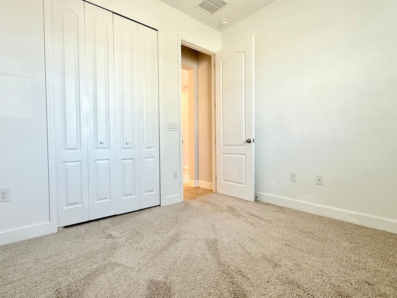 2447 Spring Breeze Dr - Photo 6 of 32