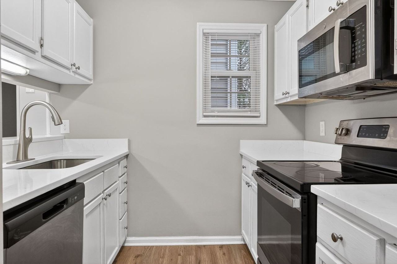 295 Warton Ln - Photo 2 of 20