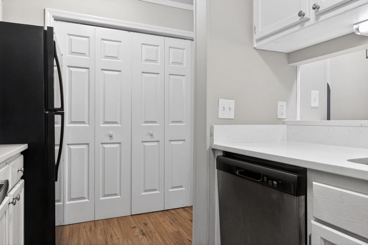 295 Warton Ln - Photo 3 of 20