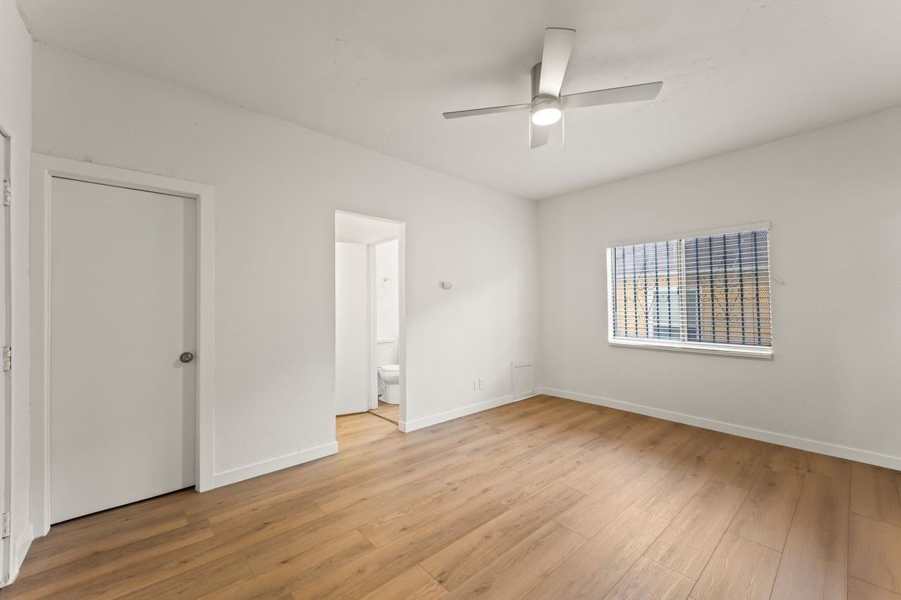 182 W Vernon Ave - Photo 2 of 12