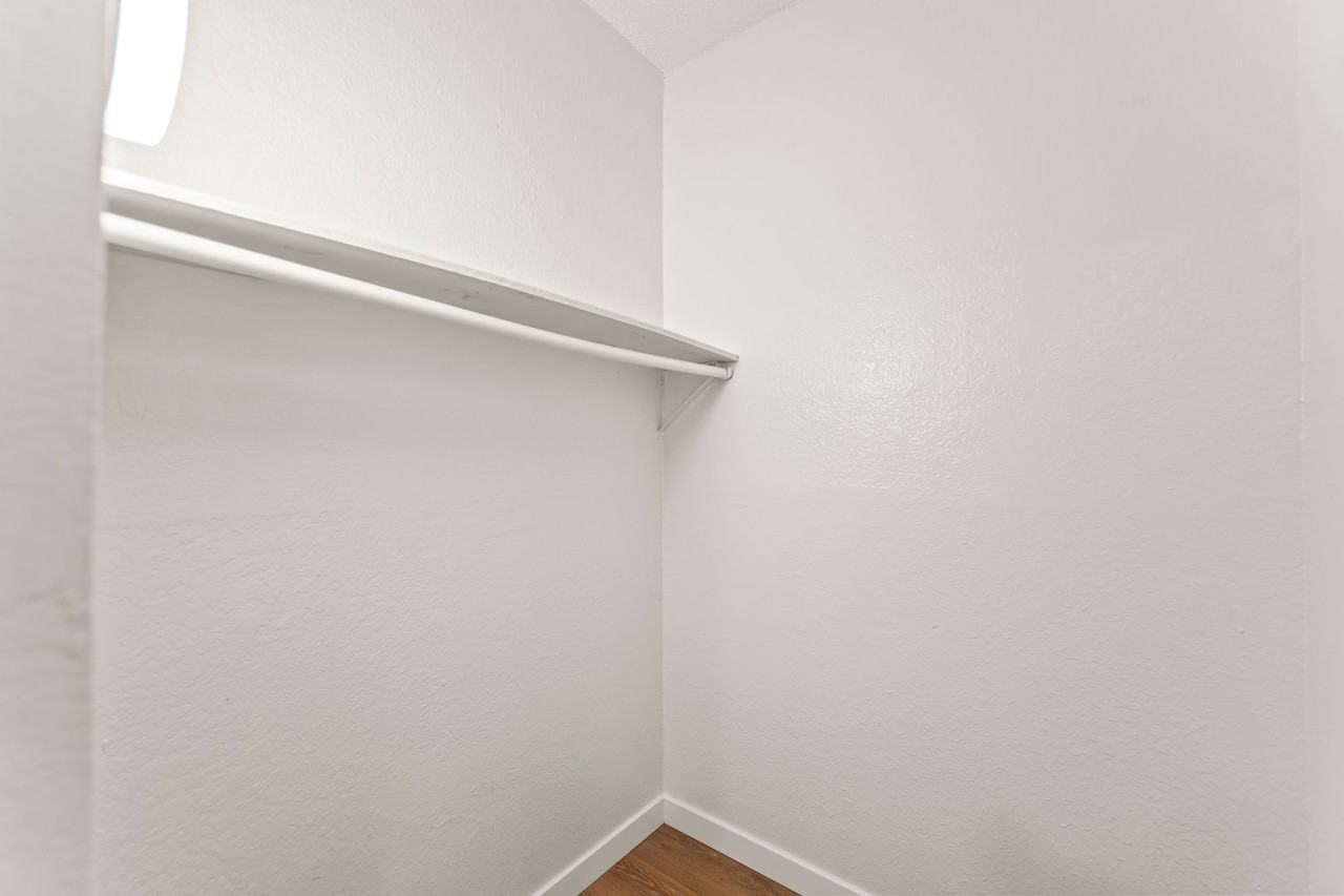 182 W Vernon Ave - Photo 7 of 12