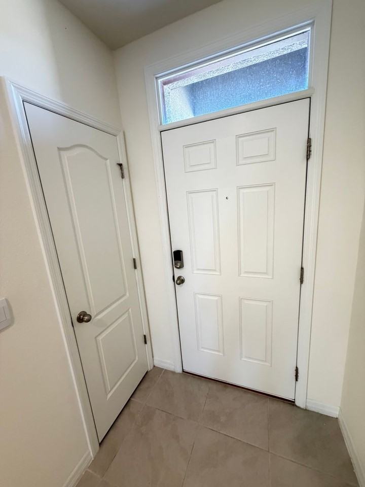 804 Horsetail Dr - Photo 2 of 50