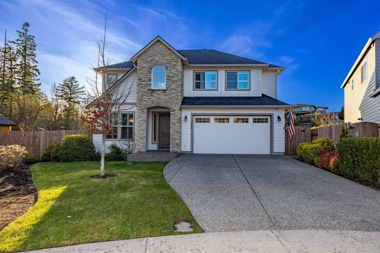 3205 Ne Tillicum - Photo 2 of 21