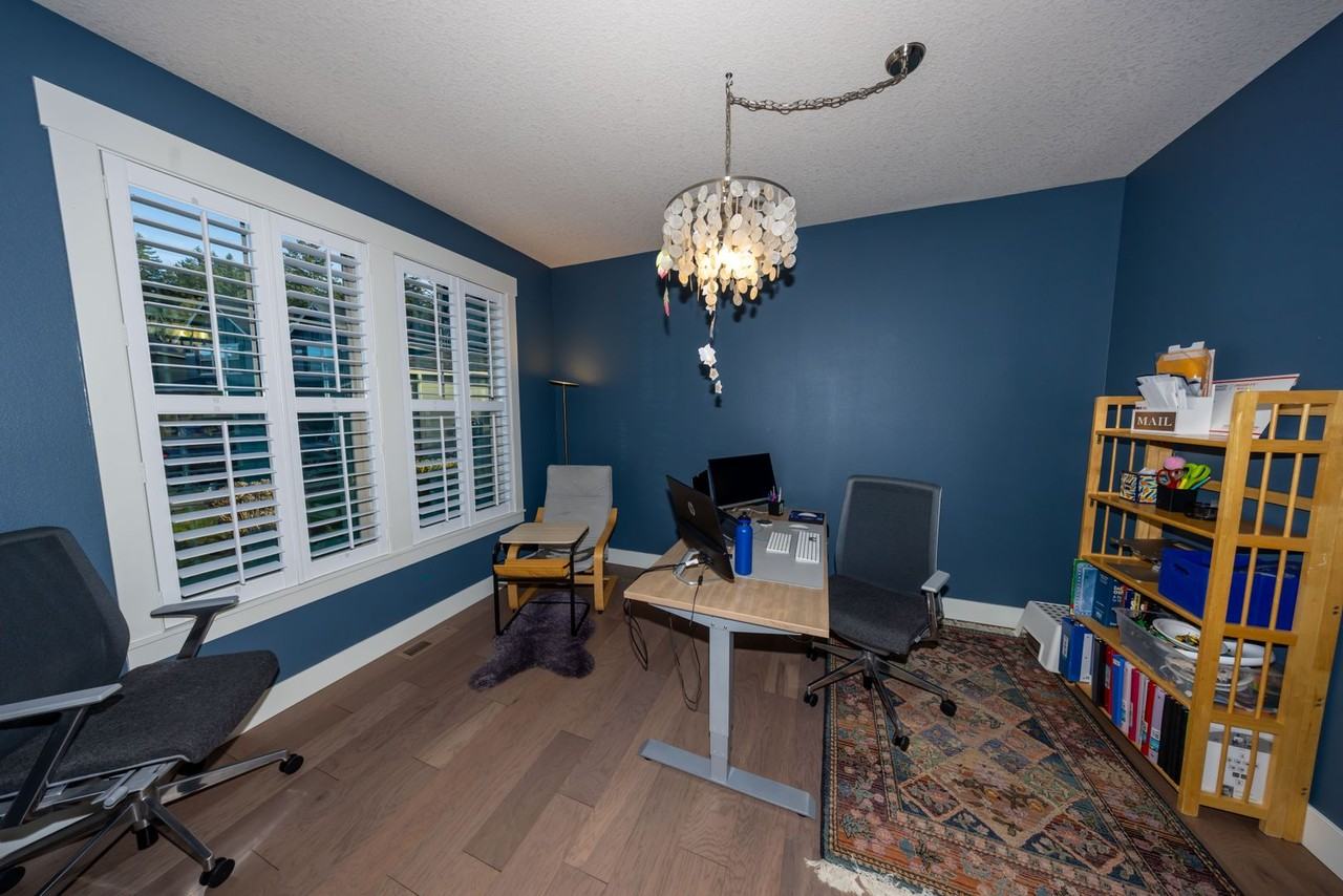 3205 Ne Tillicum - Photo 7 of 21