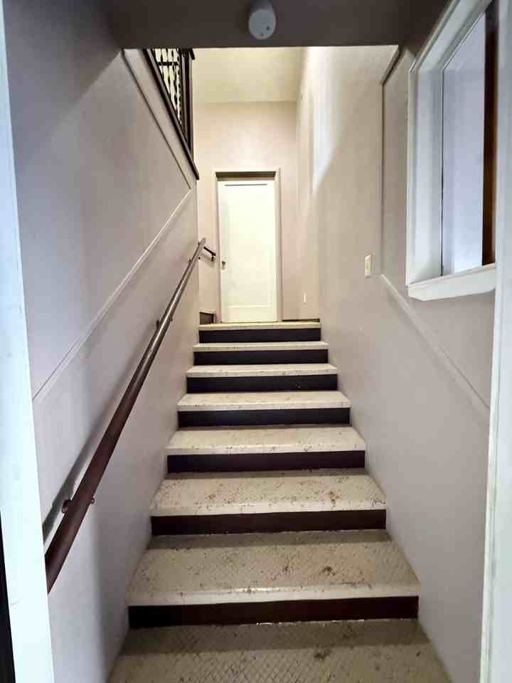 407 Sycamore St - Photo 3 of 25