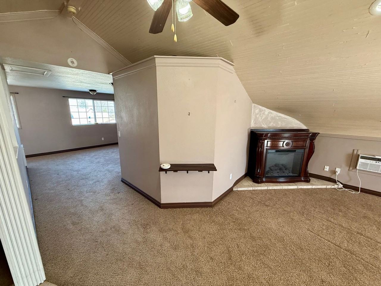 407 Sycamore St - Photo 6 of 25