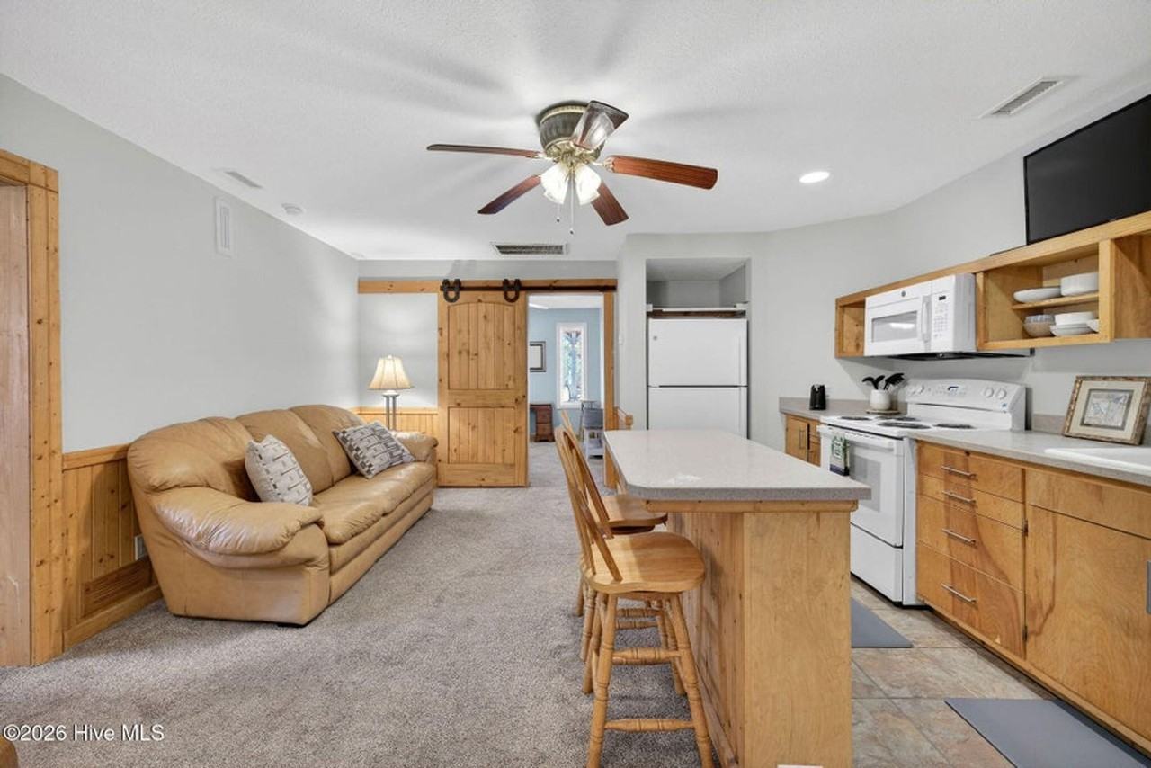 UNIQUE FURNISHED APARTMENTS WITH CUSTOM WOODWORK - Photo 6 of 35