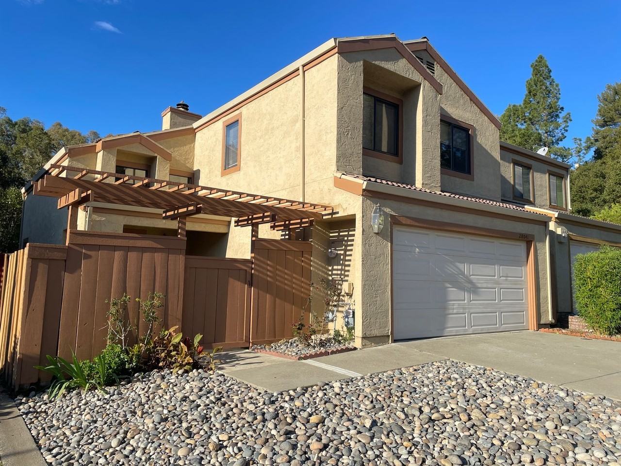 28041 Thorup Ln - Photo 2 of 16