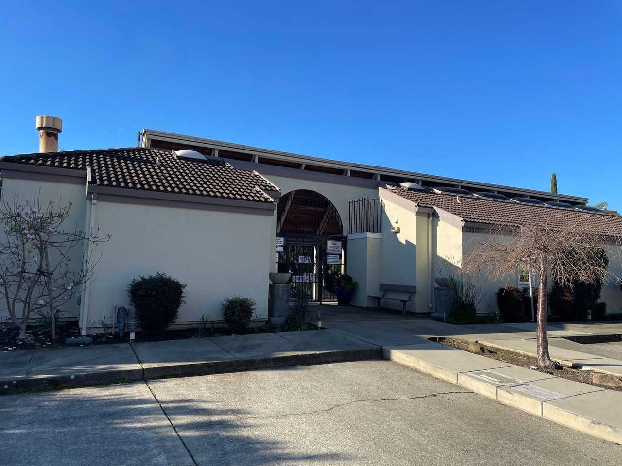 28041 Thorup Ln - Photo 4 of 16