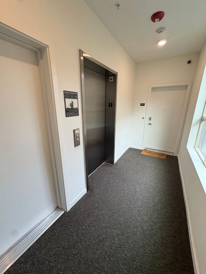 431 Tailoff Ln #202 - Photo 3 of 26