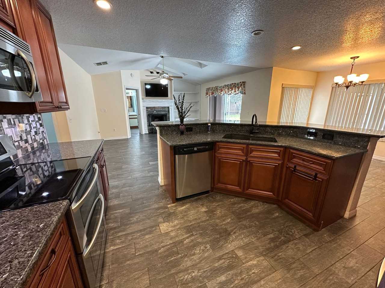 347 Misty Meadow Dr - Photo 2 of 9